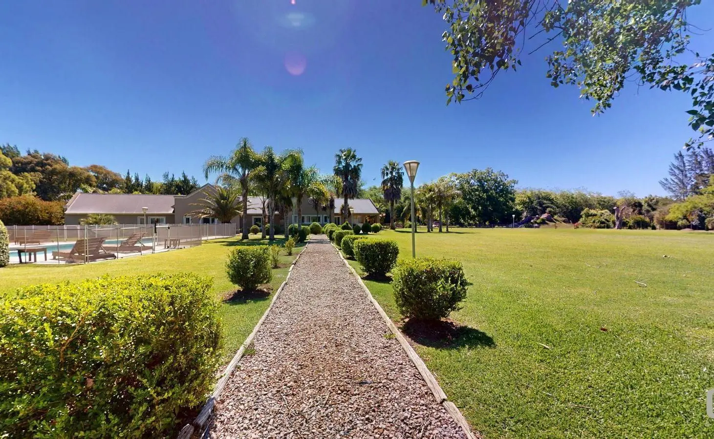 Alquiler Impecable Chacra Lote 5 Has Casa 700 m2 contruídos Laguna Canchas Tenis Pádel Pileta 5