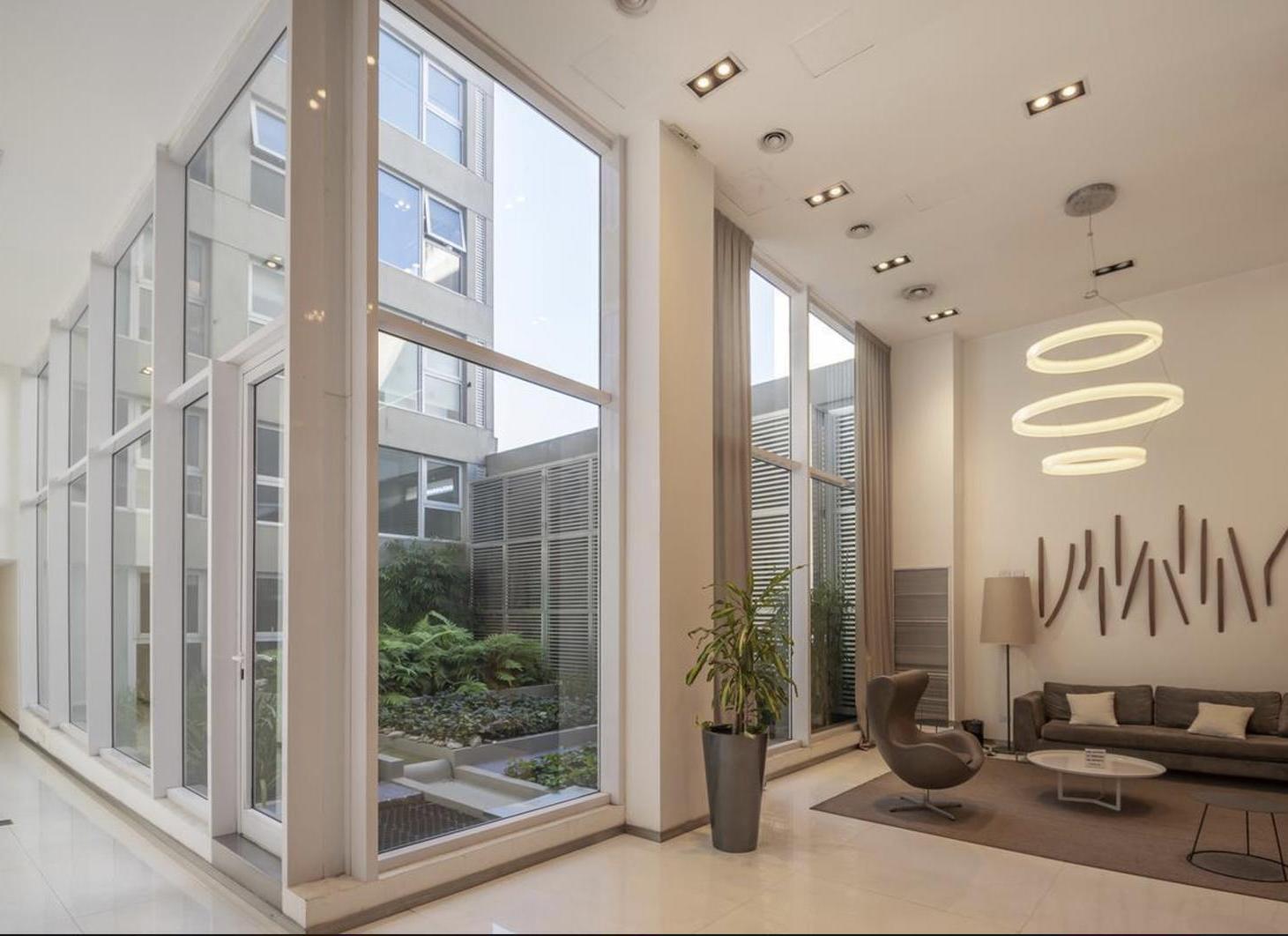 Foto de Alquiler Oficina Luminosa Torre Corporativa AAA | 67 m² | Seguridad 24, imagen 3