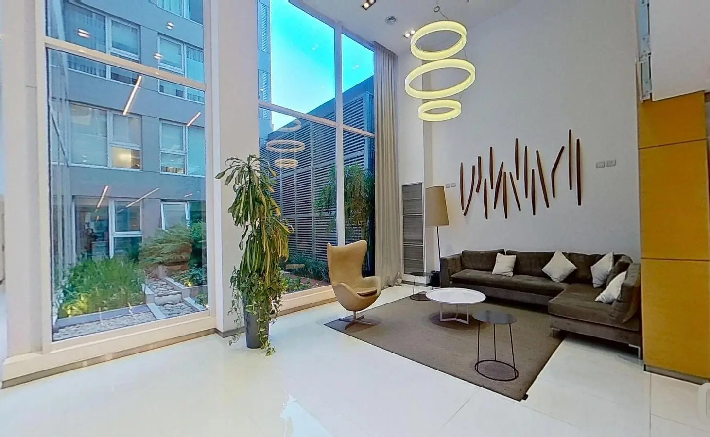 Alquiler Oficina Luminosa Torre Corporativa AAA | 67 m² | Seguridad 24 hs | Cochera cubierta 5