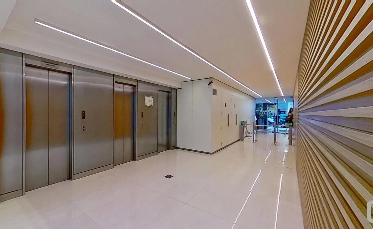 Alquiler Oficina Luminosa Torre Corporativa AAA | 67 m² | Seguridad 24 hs | Cochera cubierta 4