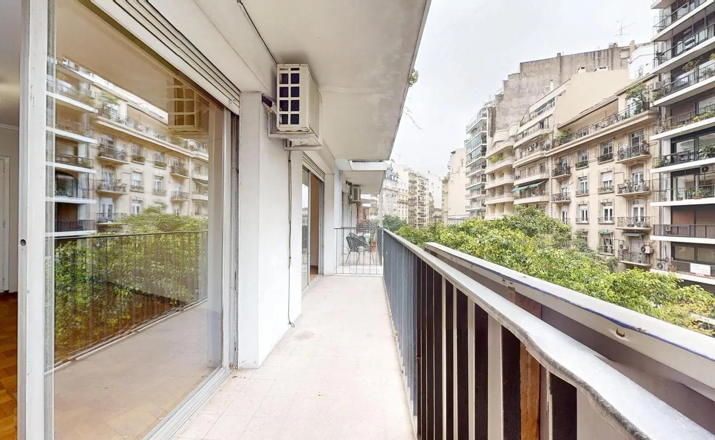Venta Departamento 3 Ambientes Balcón Corrido al Frente Cochera Avenida Callao y Juncal Recoleta 2