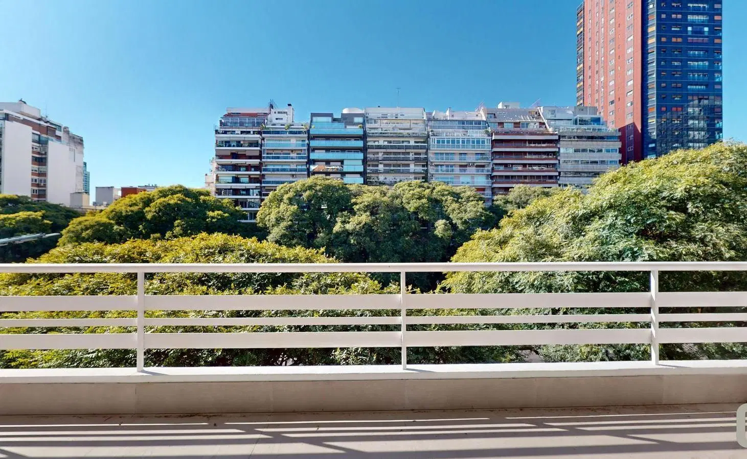 Exclusivo Departamento Luminoso 3 Dormitorios Dep Balcón corrido Vista abierta Cochera Palermo Chico 3