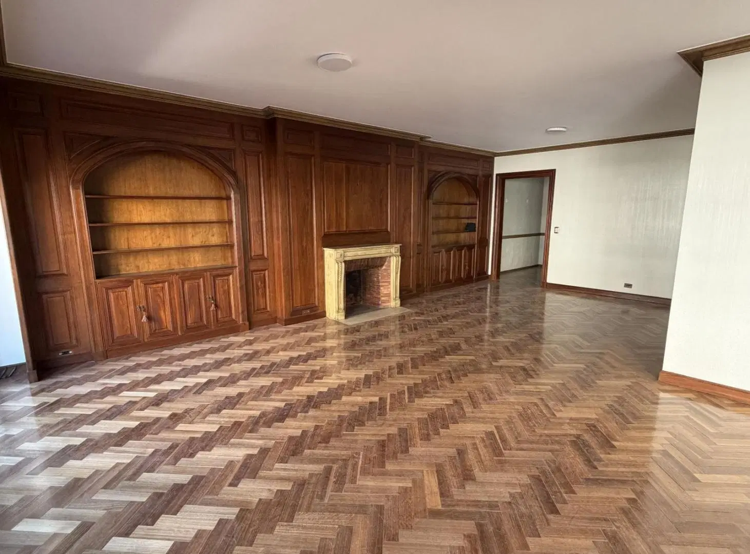 Exclusivo Piso Luminoso Balcón Cochera Baulera Alcorta y Castilla Barrio Parque Palermo Chico 2