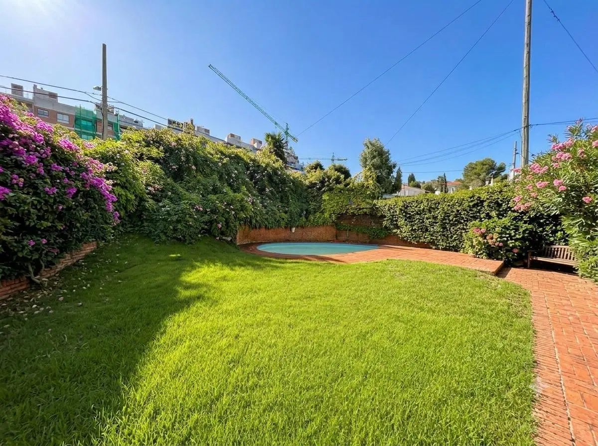 Venta Casa 500 m2 Gran Lote 710 m2 con Jardín Juez Tedín y Ocampo Barrio Parque 3