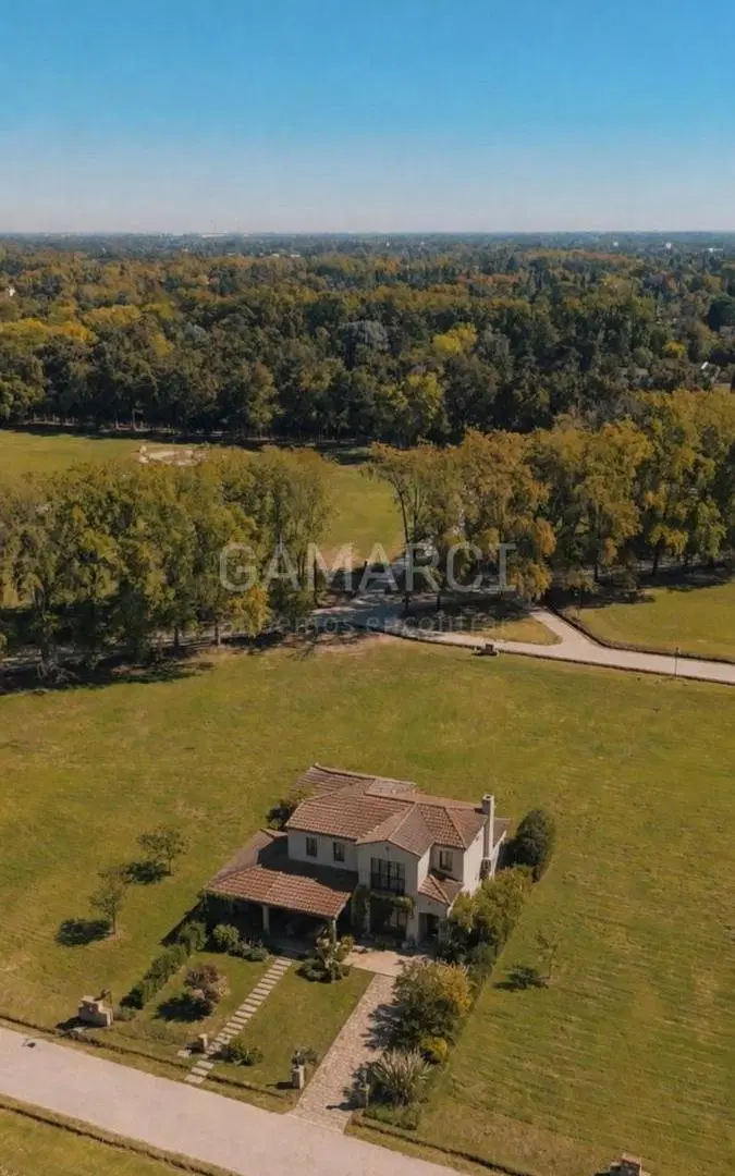 Venta Exclusivo Lote 850 m2 Club de Campo Almahué Pilar 2