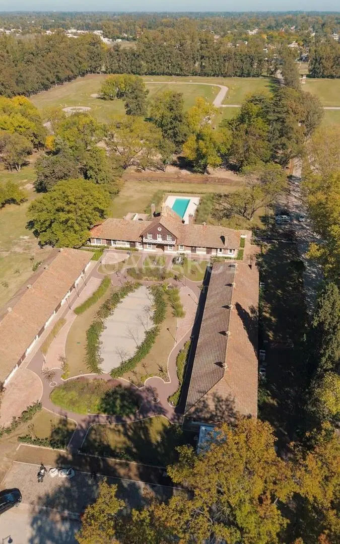 Venta Exclusivo Lote 850 m2 Club de Campo Almahué Pilar 4