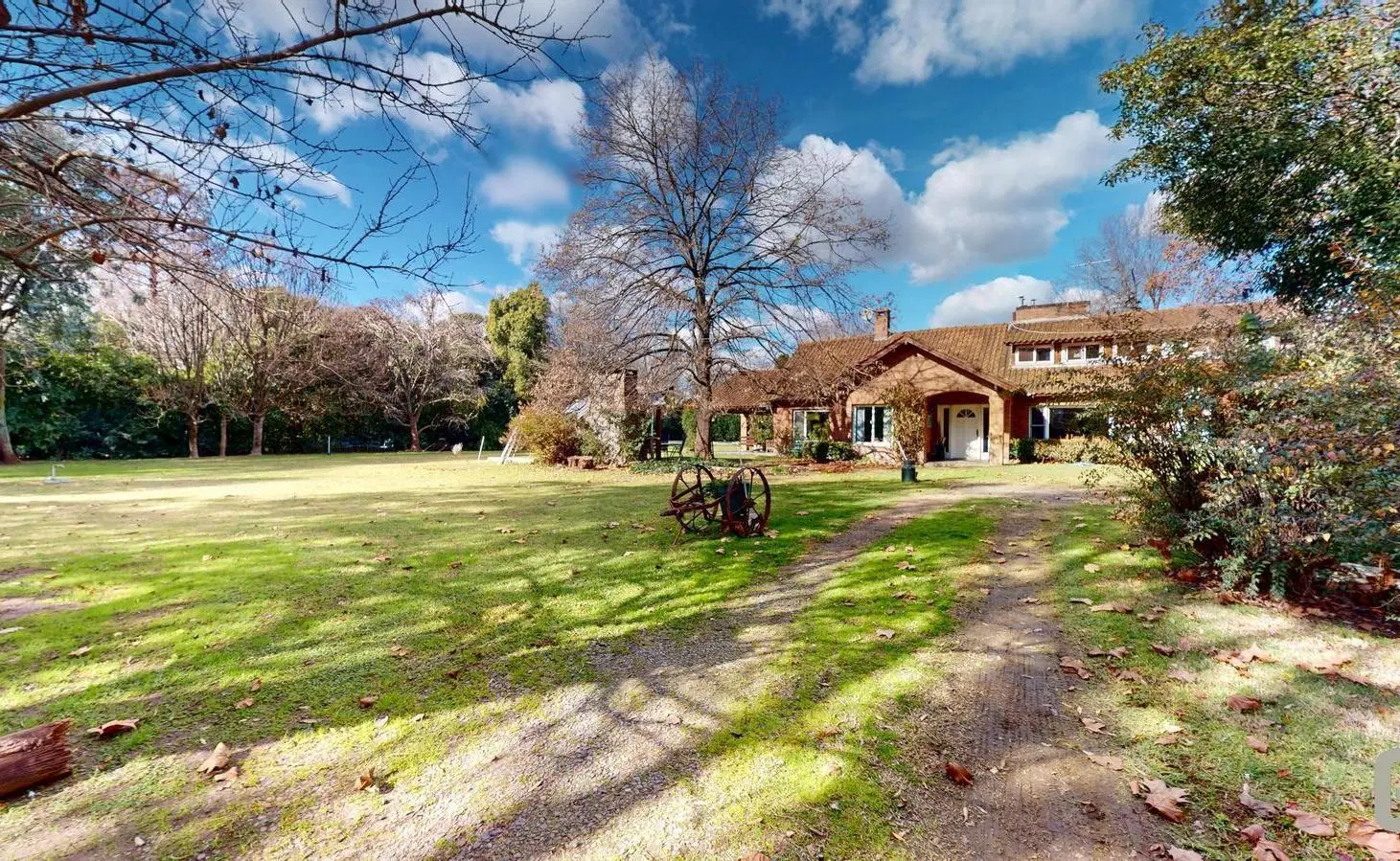 Venta Casa 500 m2 en Gran Lote de 2100 m2 Barrio El Estribo Country Club 1