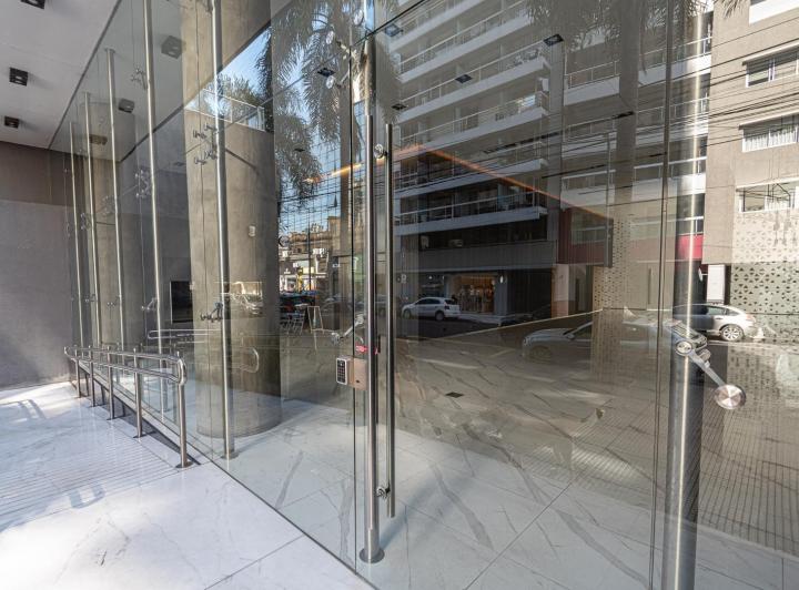 2 AMB. FULL AMENITIES-COCHERA-SUBTE. LUZ 2