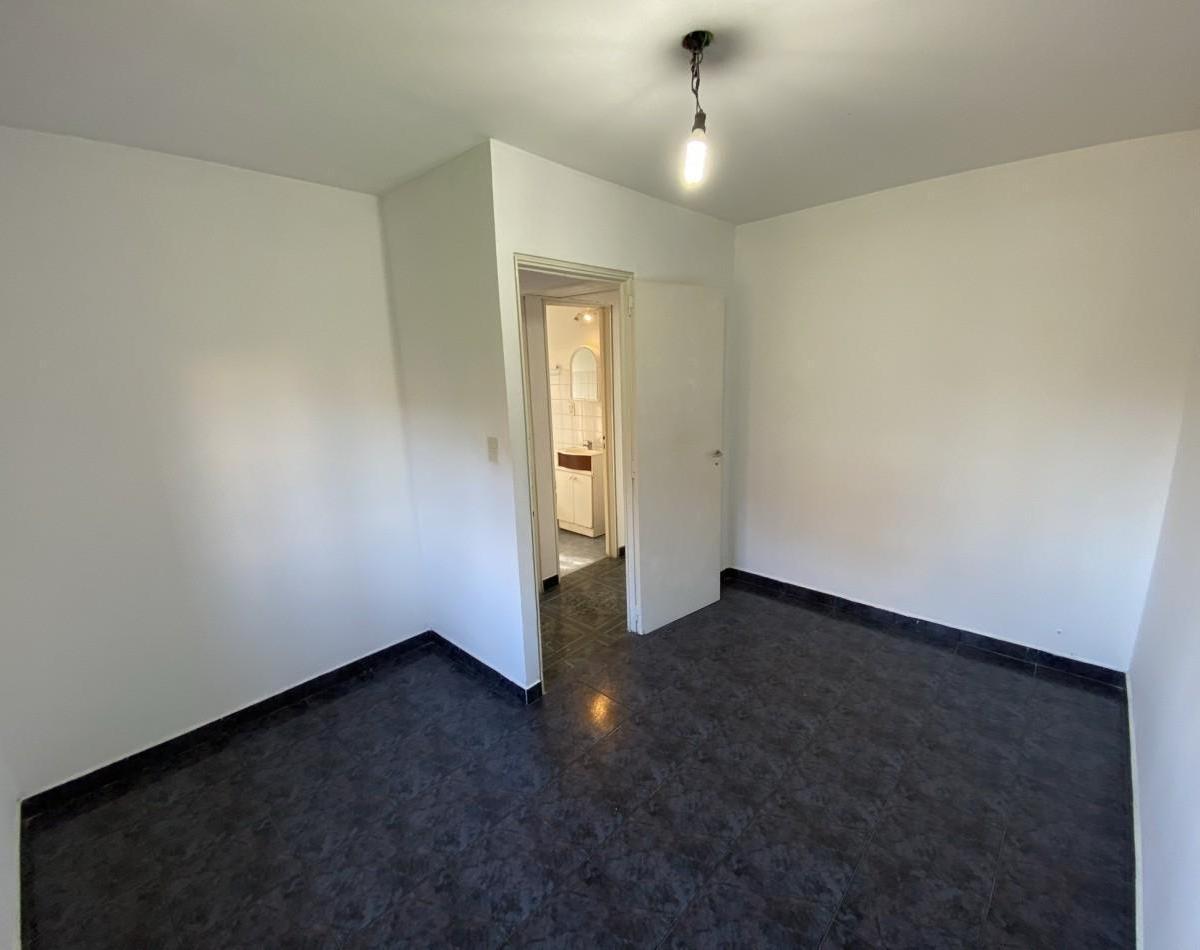 Foto de Departamento en Venta de 3 Ambientes C/ Cochera - Ciudad Evita, imagen 5