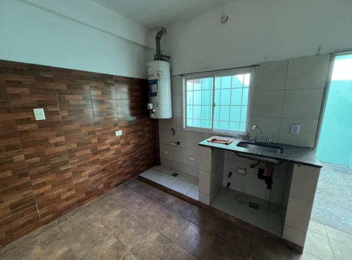 Duplex en alquiler de 2 dormitorios - Laferrere 4