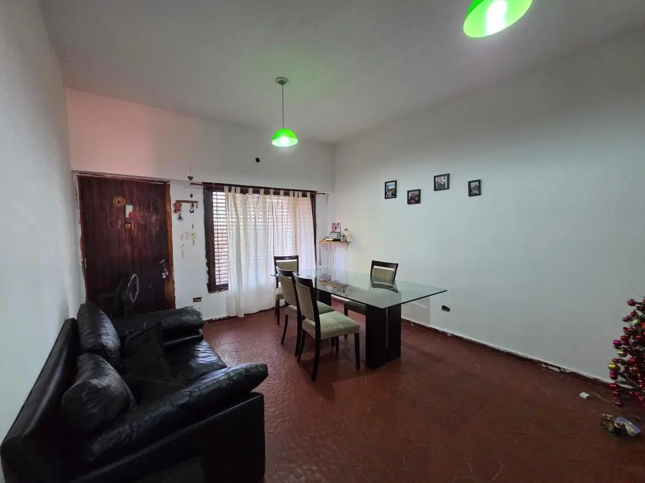 CASA 3 AMB CON COCHERA, QUINCHO Y TERRAZA LIBRE - ¡APTA CREDITO! 1