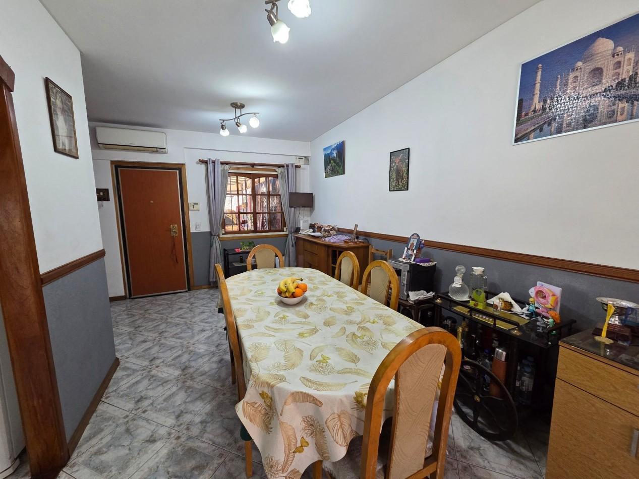 Foto de CASA TIPO DUPLEX, 3 AMBIENTES, EN BARRIO PAMPERO - CIUDAD EVITA, imagen 2