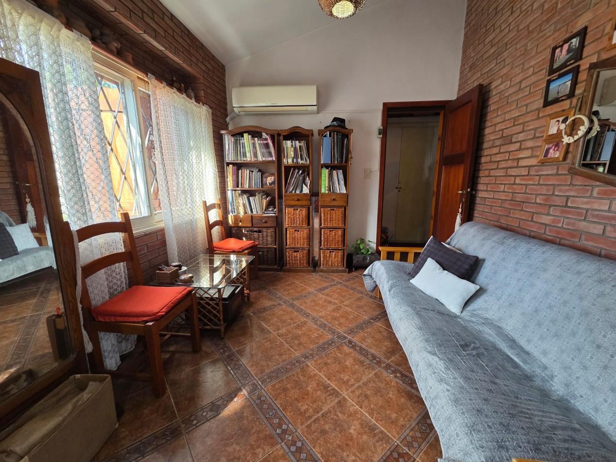 Foto de CHALET 3 AMB, APTO CREDITO, Circ. 4ta - CIUDAD EVITA, imagen 2