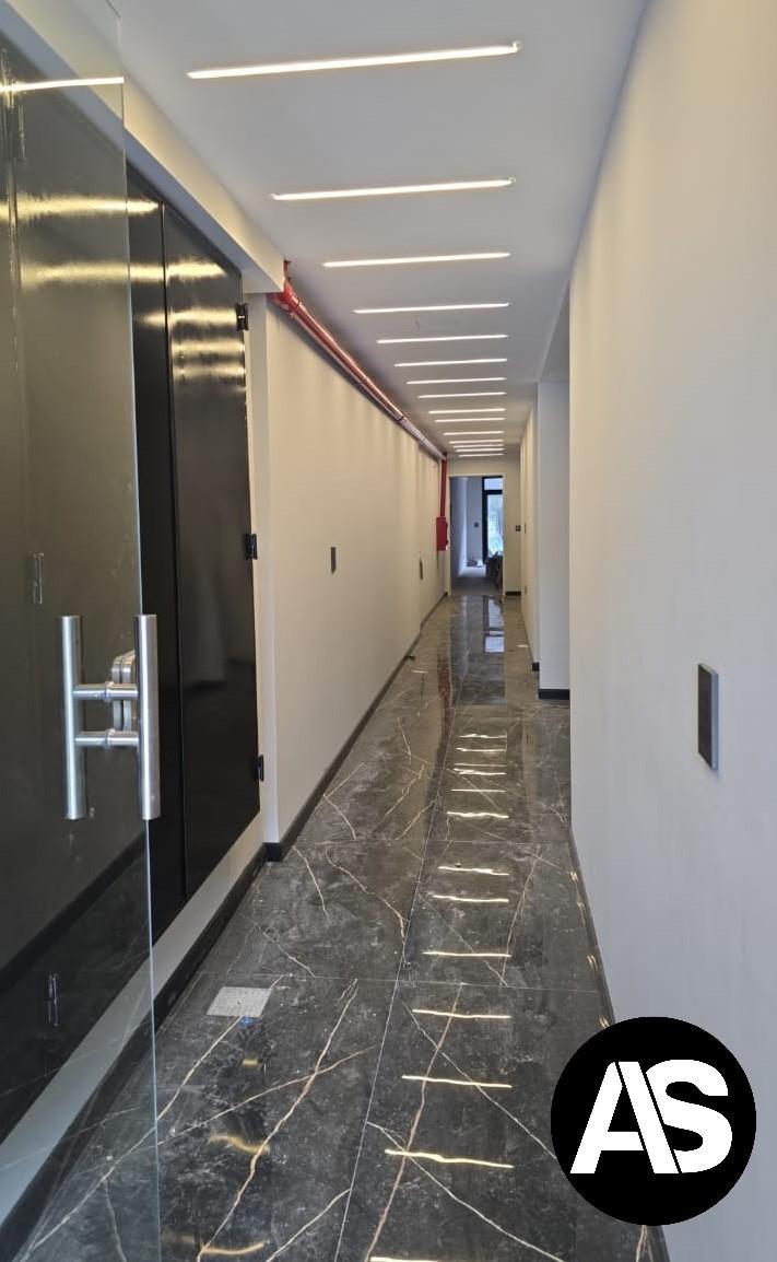 **EXCELENTE 2 AMBIENTES EN PLANTA BAJA CON PATIOS**