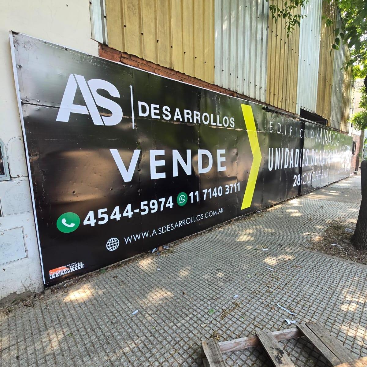 Foto de EXCELENTE MONOAMBIENTE CON PATIO 65M2 // EDIFICIO MIRADOR // PB, imagen 4
