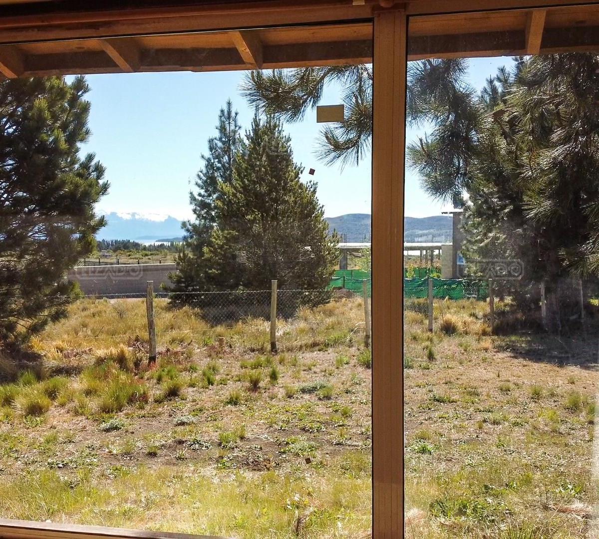 Casa + Departamento en Venta Ubicado en Dina Huapi, Bariloche, Patagonia 2