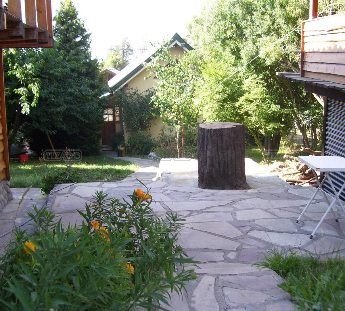 Casa + Cabaña en Venta Ubicado en Rancho Grande, Bariloche 2