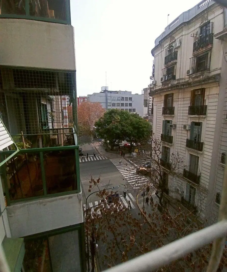 HERMOSO 2 AMB AL FRENTE C/BALCON 5