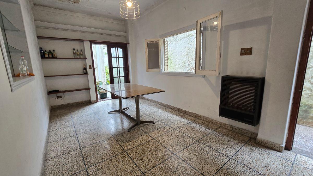 Foto de Venta en block. 2PH+ Cochera + Local + Deposito, imagen 2