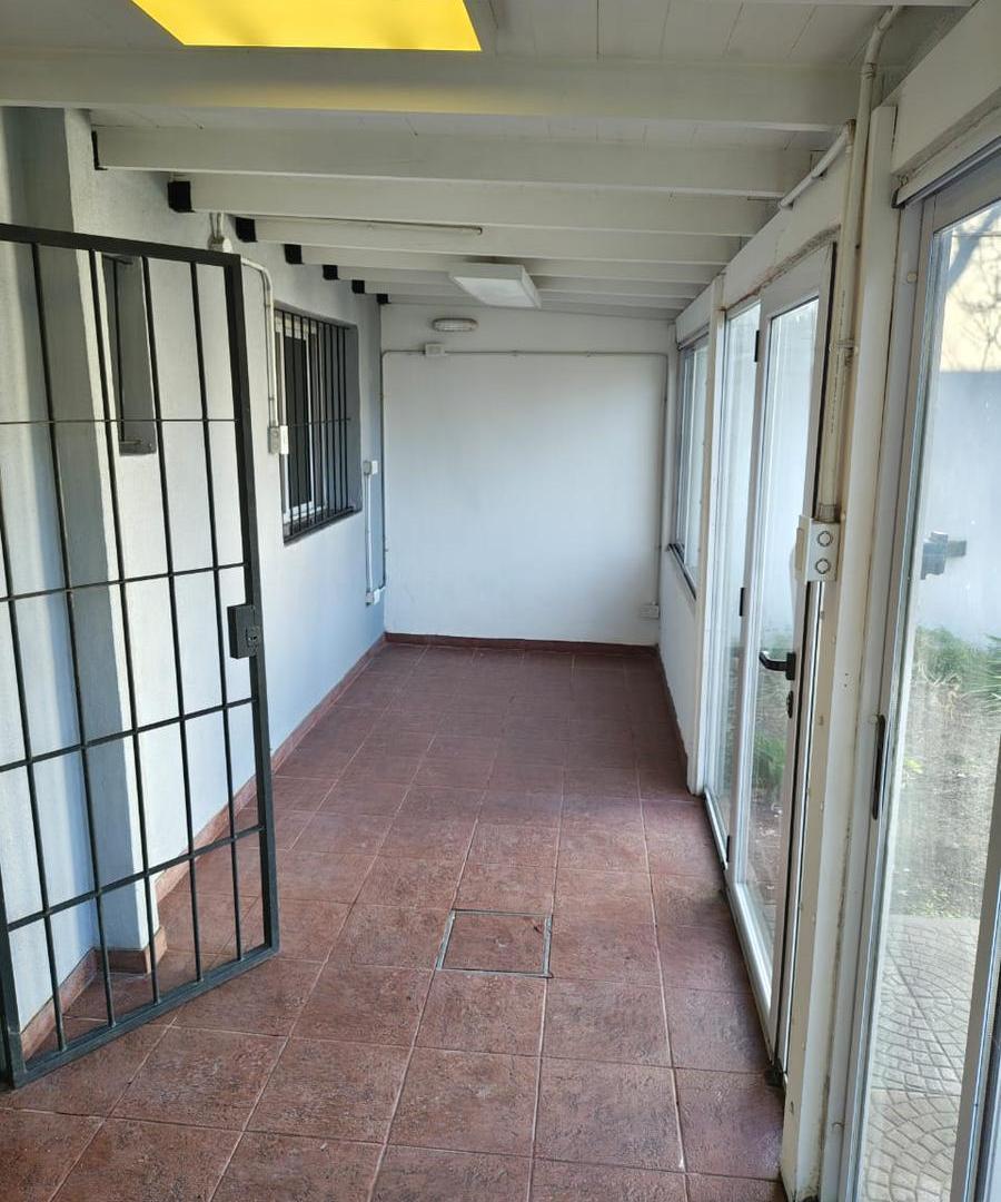 Foto de Alquiler Casa con 3 Dormitorios, Garage, Jardín y Quincho con Parrilla, imagen 5