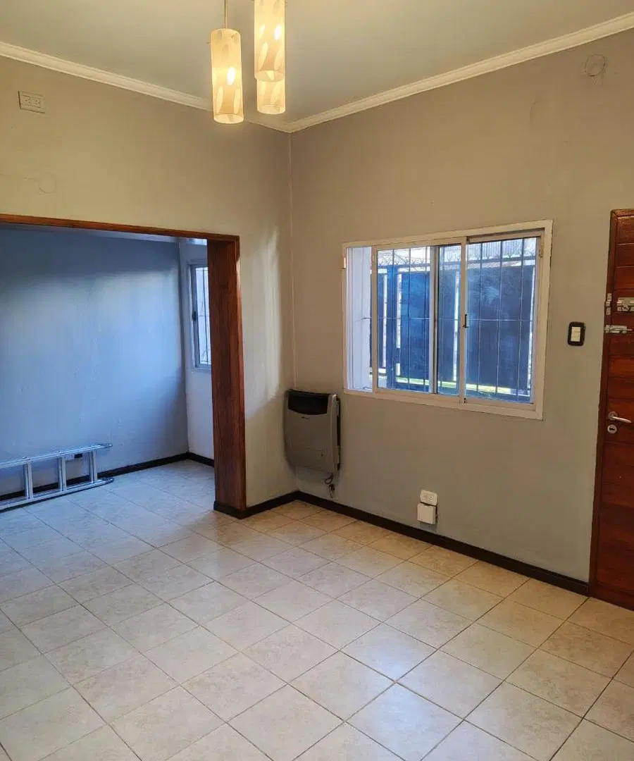 Alquiler Casa con 3 Dormitorios, Garage, Jardín y Quincho con Parrilla - Zona Residencial Muñiz 8