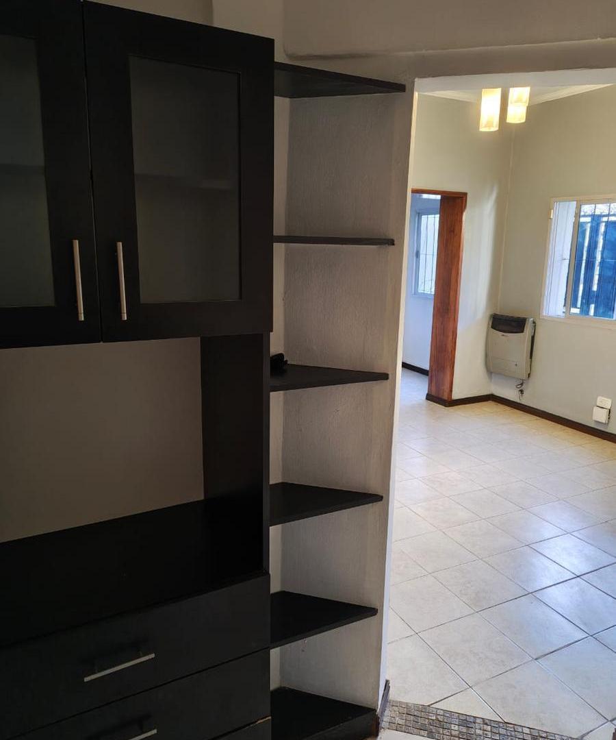Foto de Alquiler Casa con 3 Dormitorios, Garage, Jardín y Quincho con Parrilla, imagen 3