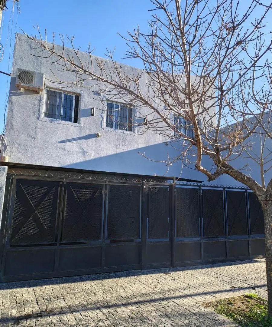 Alquiler Casa con 3 Dormitorios, Garage, Jardín y Quincho con Parrilla - Zona Residencial Muñiz 4