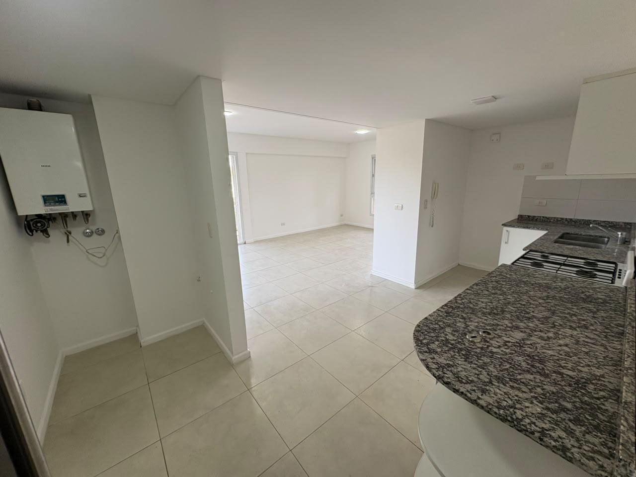 Foto de Alquiler Amplio Departamento Monoambiente en Condominio Las Horquetas, imagen 1