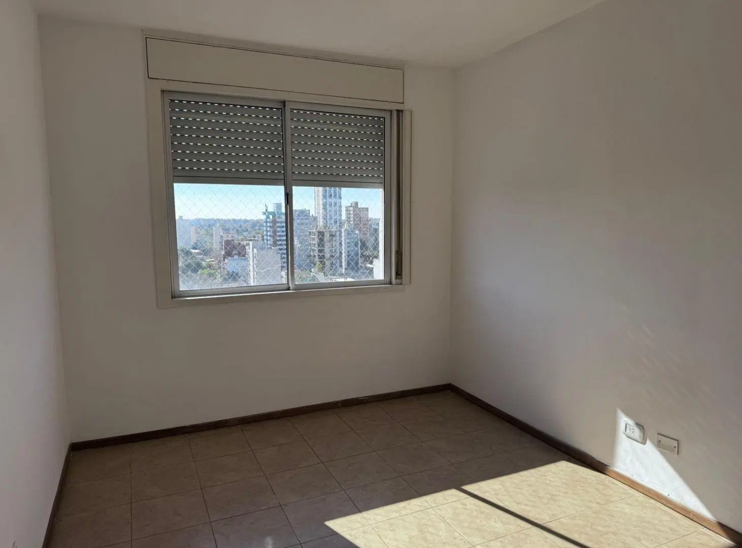 Alquiler Departamento 3 Ambientes con Cochera Cubierta Edificio Mirasol - San Miguel 8