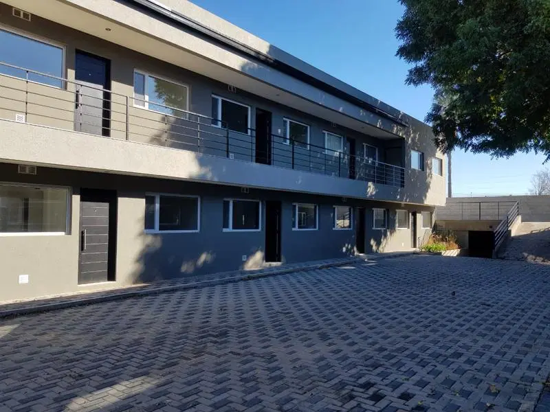 DEPARTAMENTO 2 AMBIENTES CON COCHERA - COMPLEJO CERRADO CABRAL 272 2