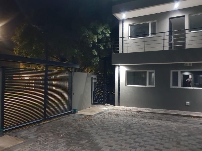 Foto de DEPARTAMENTO 2 AMBIENTES CON COCHERA - COMPLEJO CERRADO CABRAL 272, imagen 5