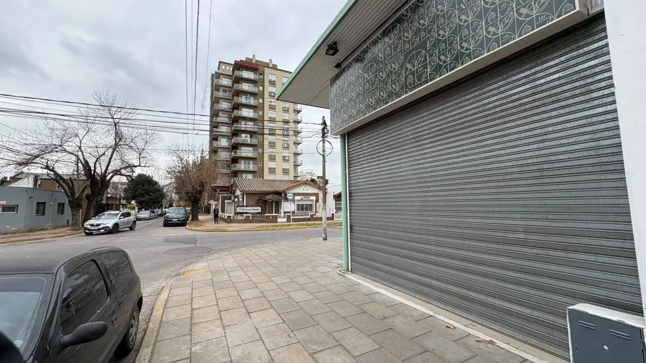 Alquiler Importante Local Comercial en calle Muñoz esquina Las Heras - San Miguel 1