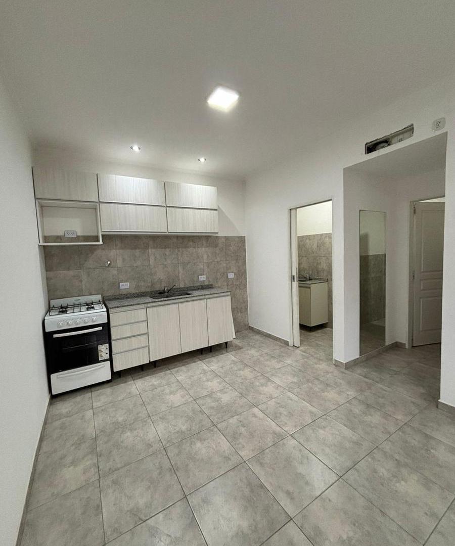 Foto de Alquiler Departamento Planta Alta con Cochera en Complejo - Muñiz, imagen 1
