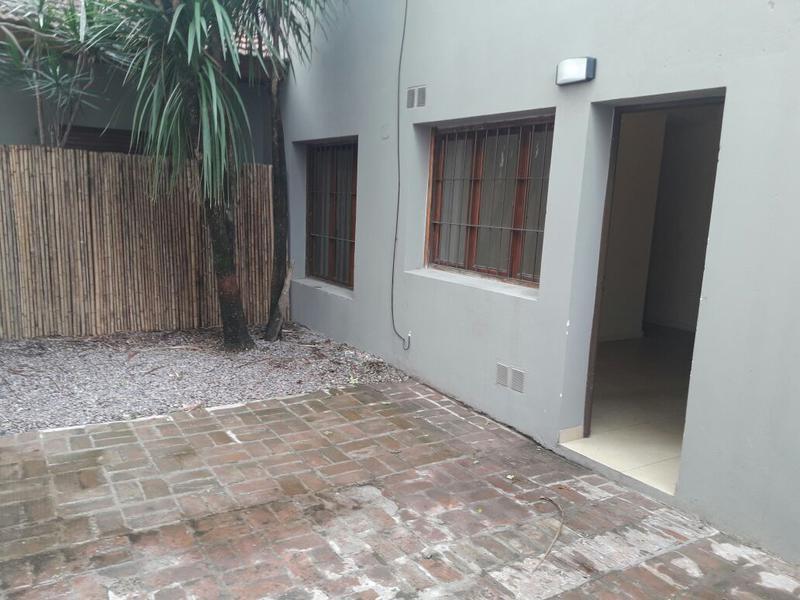 Foto de Alquiler Departamento 2 Ambientes con Patio y Cochera - San Miguel, imagen 2
