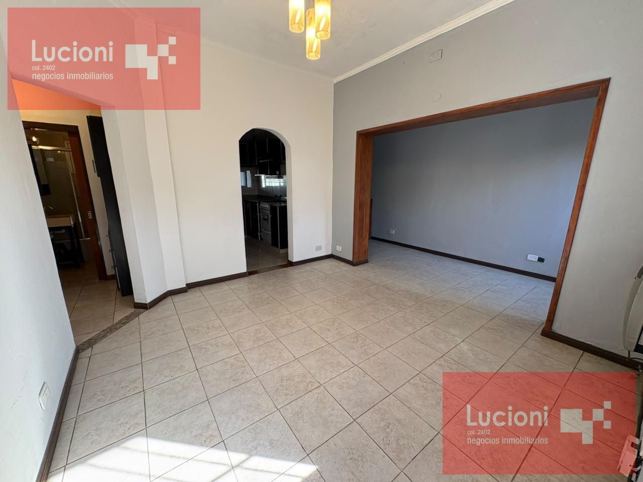 Foto de Alquiler Casa con 3 Dormitorios, Garage, Jardín y Quincho con Parrilla, imagen 2