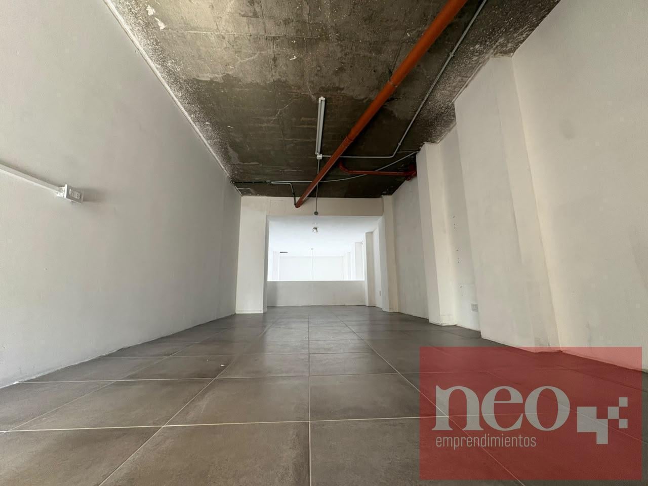 Foto de LOCAL EN ALQUILER SOBRE SARMIENTO ESQUINA LAS HERAS, imagen 1