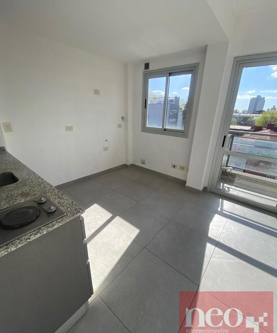 Foto de DEPARTAMENTO 2 AMBIENTES CON EXELENTE UBICACION AL FRENTE UBICADO EN, imagen 5