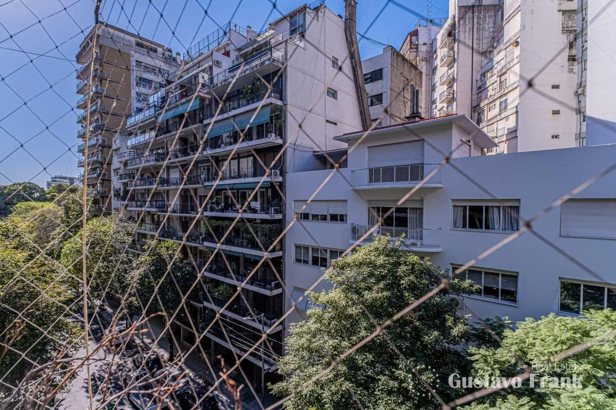 Billinghurst entre Las Heras y Libertador 4