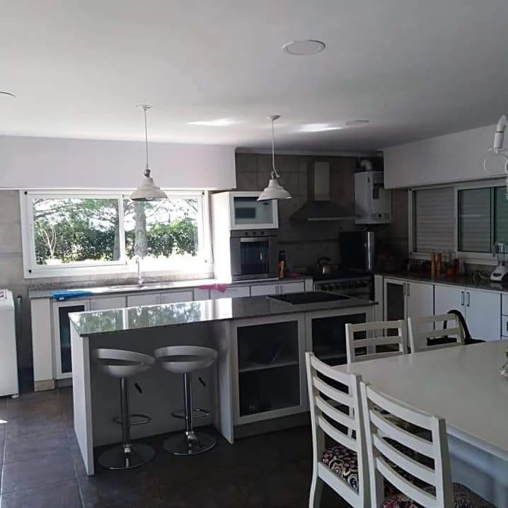 Excelente Casa en Loma del Campano, Tres Arroyos 3