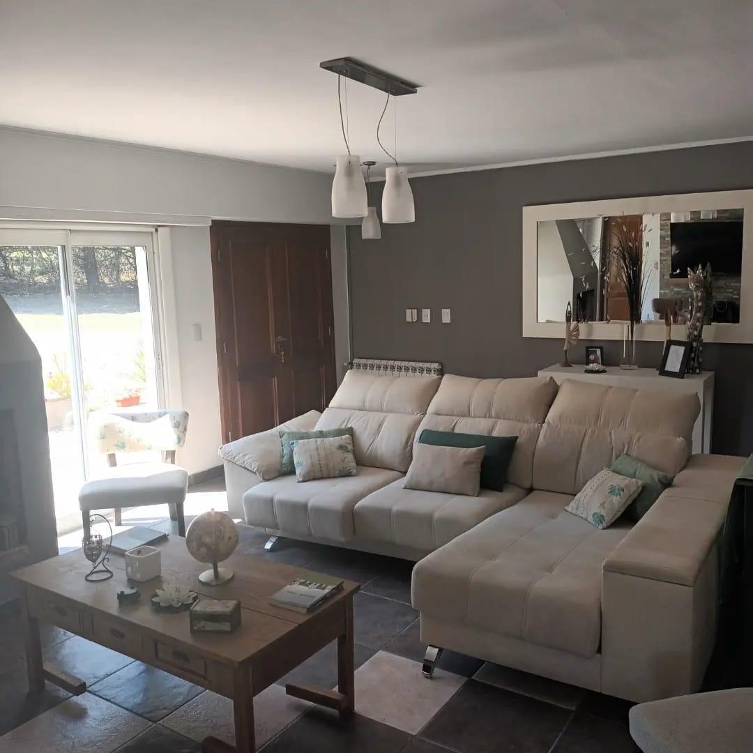 Excelente Casa en Loma del Campano, Tres Arroyos 1