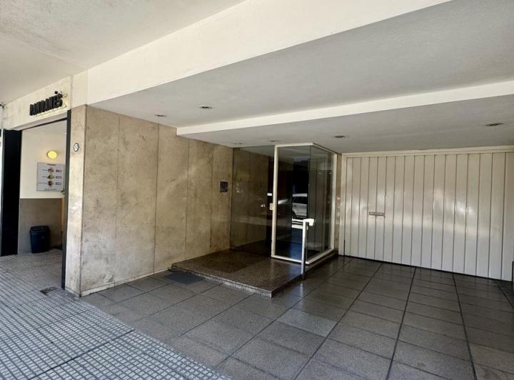 Impresionante balcón terraza de 30 mtrs2 y cochera!!!! A RECICLAR 3