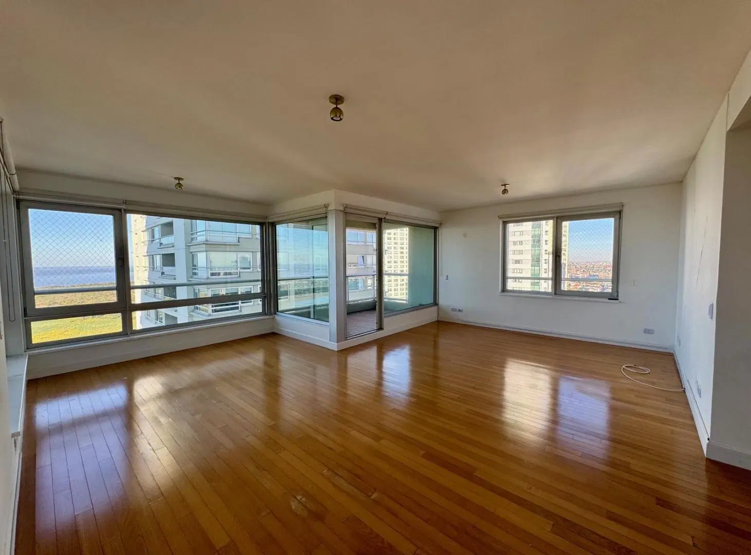 Alquiler Impecable Le Parc Puerto Madero, Torre Parque, Piso 32 02 con dos cocheras 5