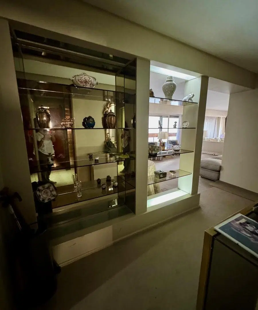 Semipiso en venta en Recoleta sobre calle Arroyo, con terraza y  3 cocheras A RECICLAR 5