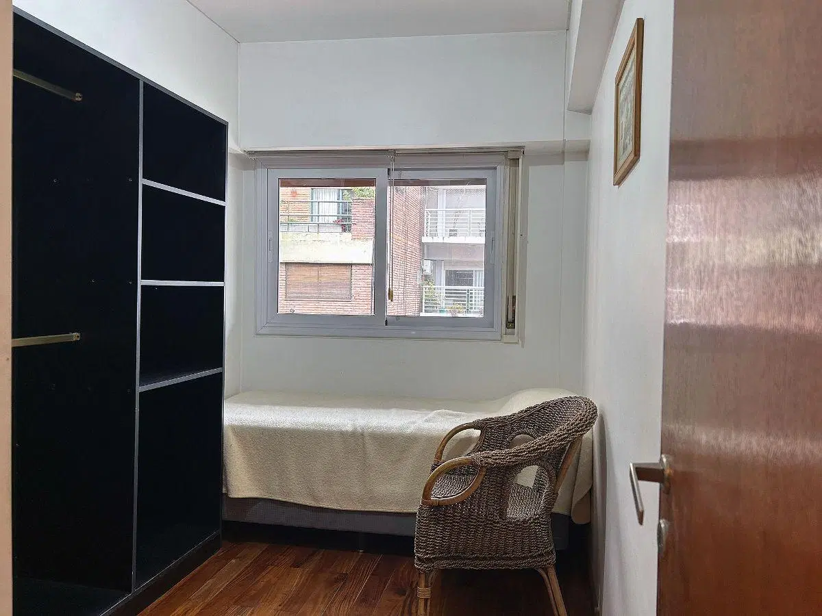 Hermoso Departamento de 90 m² con 3 dormitorios mas Dependencia y cochera, en venta. Barrio Almagro. 1