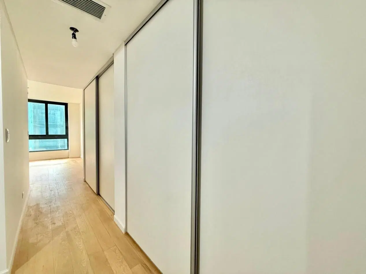4 ambientes con dependencia y cocheras en Om Recoleta 3