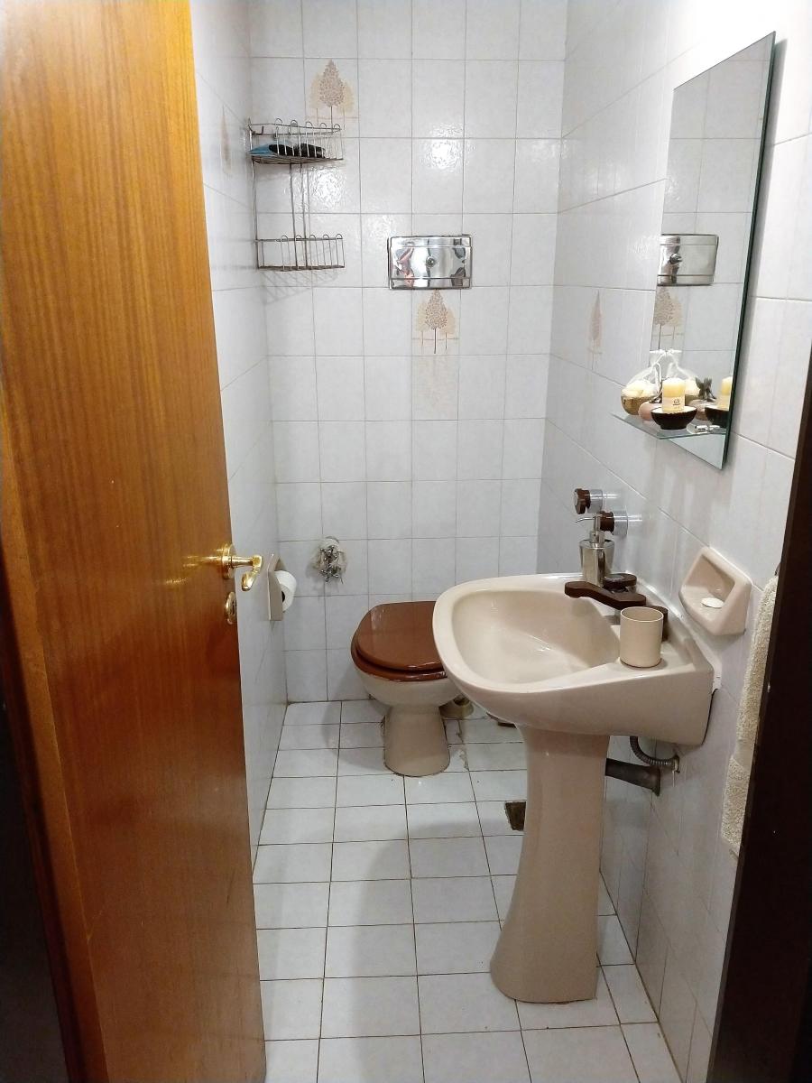 Amplio Chalet 5 Ambientes en 2 Plantas con Patio y Garage. Lote Propio 13 X 21 4