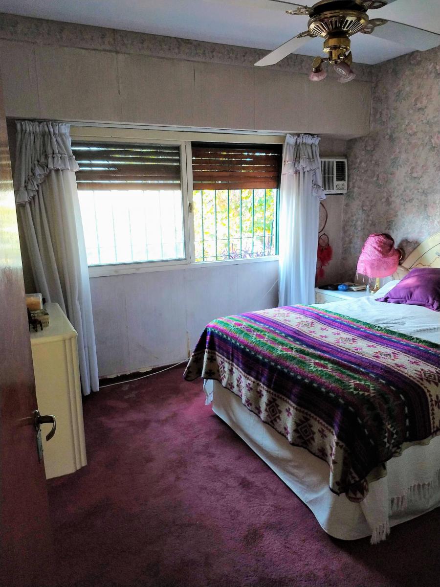 Amplio Chalet 5 Ambientes en 2 Plantas con Patio y Garage. Lote Propio 13 X 21 5