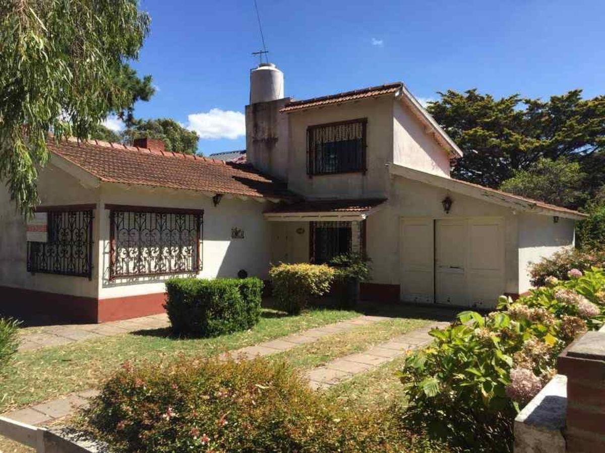 Hermosa Casa en Venta en La Lucila del Mar.