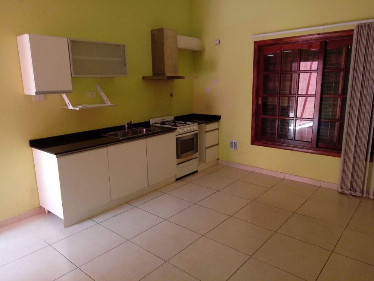 Foto de Casa en Alquiler en Bernal, imagen 2