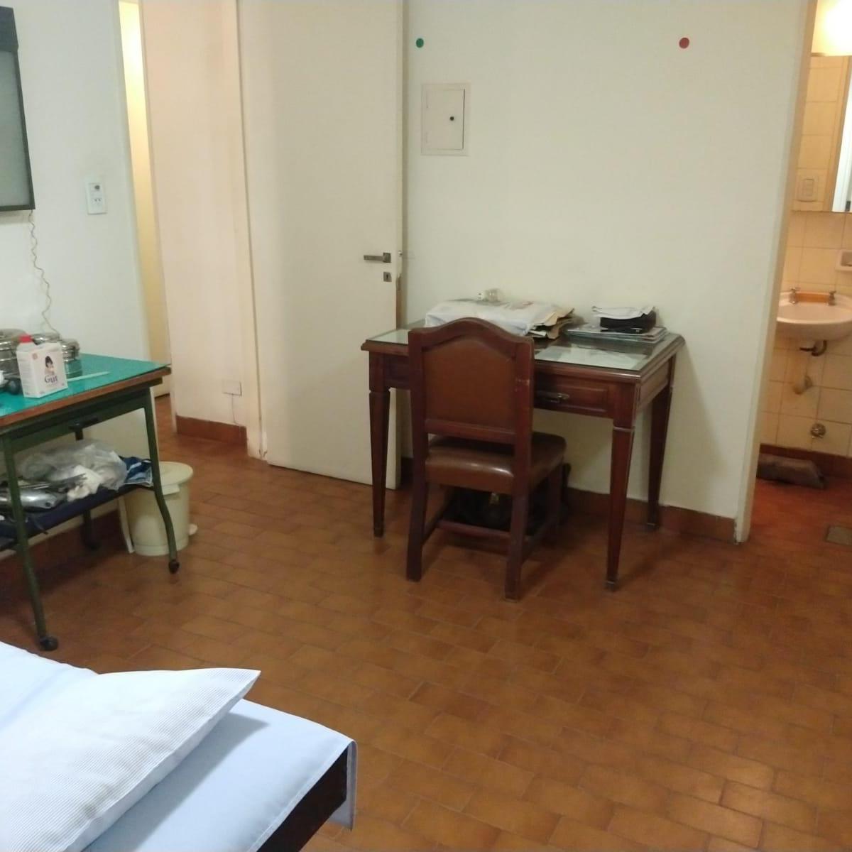 Depto 3 Amb de Uso Profesional en Planta Baja Al Frente San Martin 906 4
